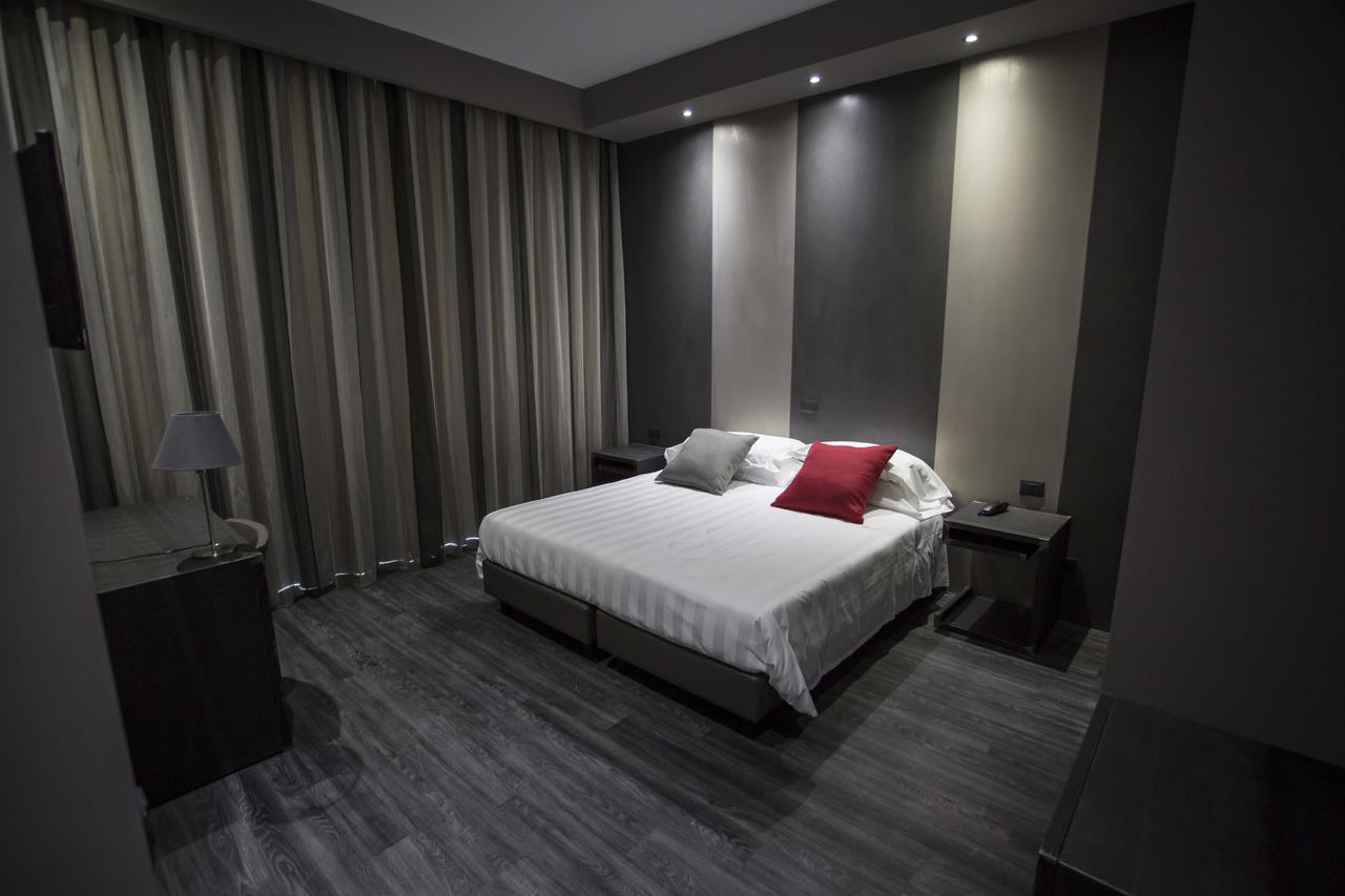 רומא V99 Hotel מראה חיצוני תמונה