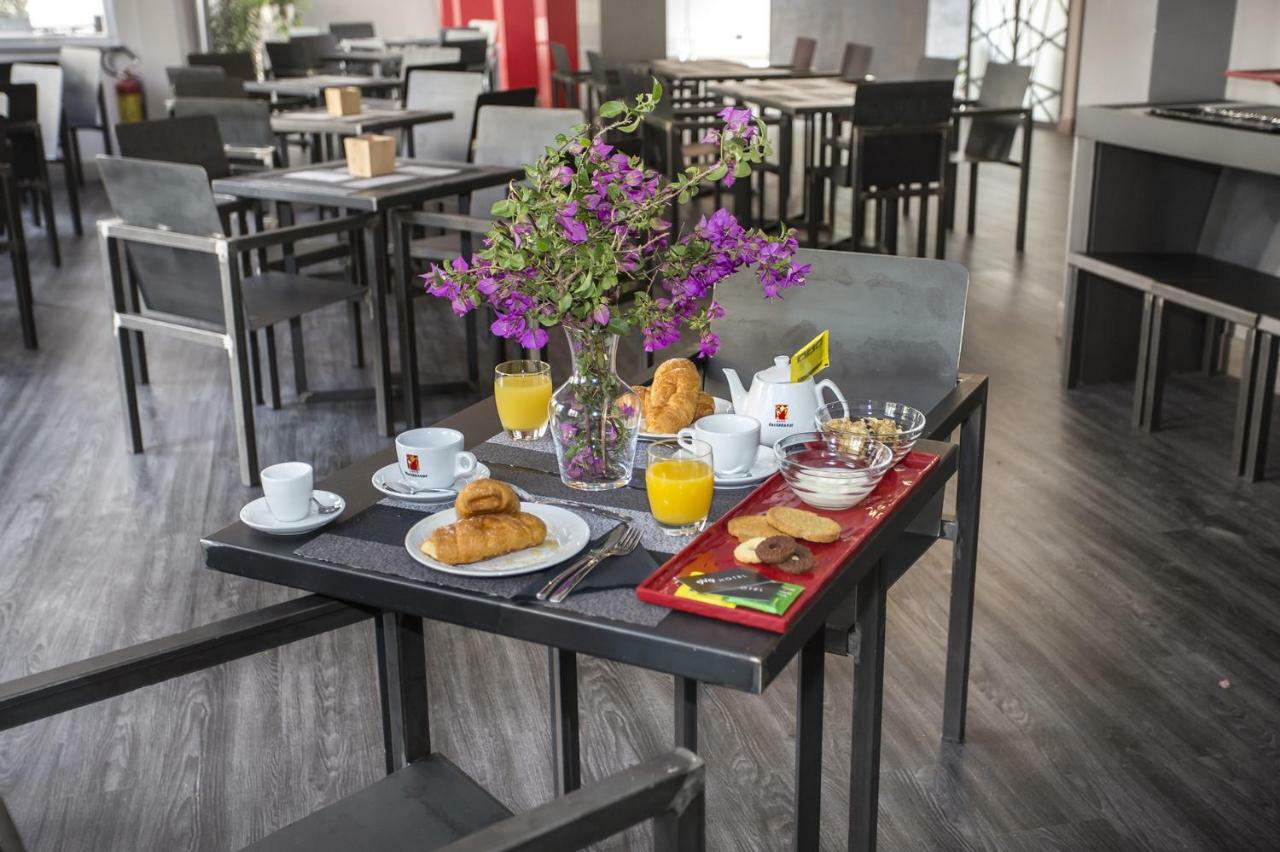 רומא V99 Hotel מראה חיצוני תמונה