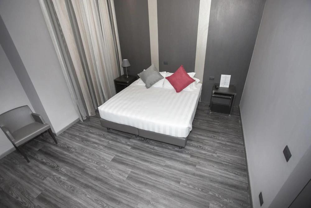 רומא V99 Hotel מראה חיצוני תמונה