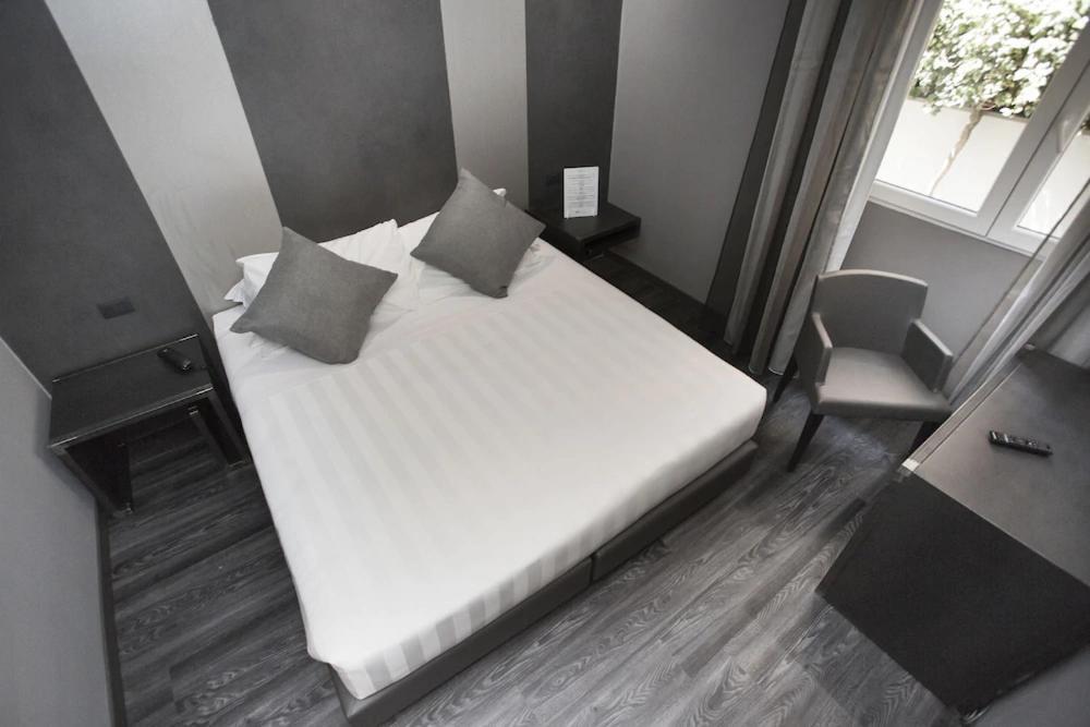 רומא V99 Hotel מראה חיצוני תמונה