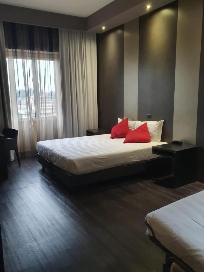 רומא V99 Hotel מראה חיצוני תמונה
